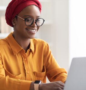 Young Nigerian freelancer working remotely, learning how to start freelancing in Nigeria in 2026”